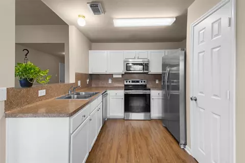 Kitchen - 14099 Running Bear Dr, Willis, TX 77378 photo 2 of 4