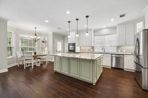 13910 Lakewood Crossing Blvd, Houston, TX 77070