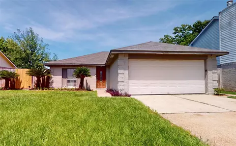 4138 Swinden Dr, Houston, TX 77066