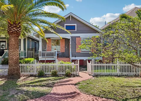 815 Winnie St, Galveston, TX 77550