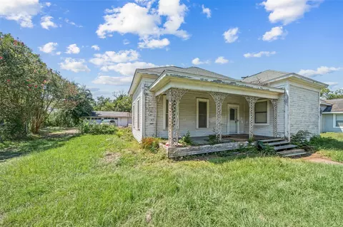 502 N Robb St, Trinity, TX 75862 photo 1