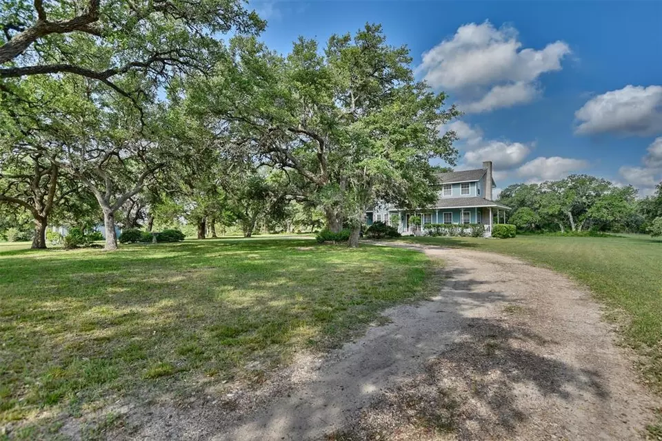 5925 Fm 2145 Rd, La Grange, TX 78945 - Movoto