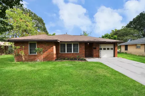 1907 Marguerite Ln, Pasadena, TX 77502