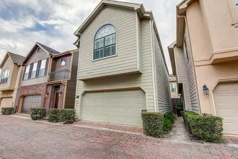 2905 Clinton Dr, Houston, TX 77020
