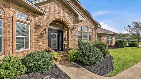 Exterior - 135 Apache, Franklin, TX 77856 photo 3 of 5