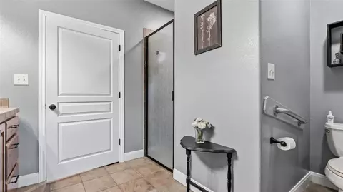 Bath - 135 Apache, Franklin, TX 77856 photo 1 of 2