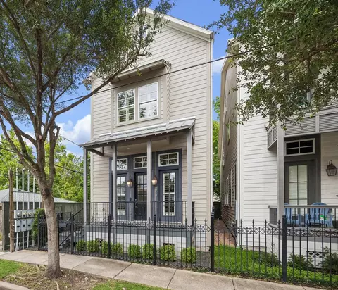2714 Cornell St, Houston, TX 77009