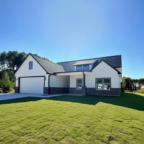 114 County Road 3543, Cleveland, TX 77327