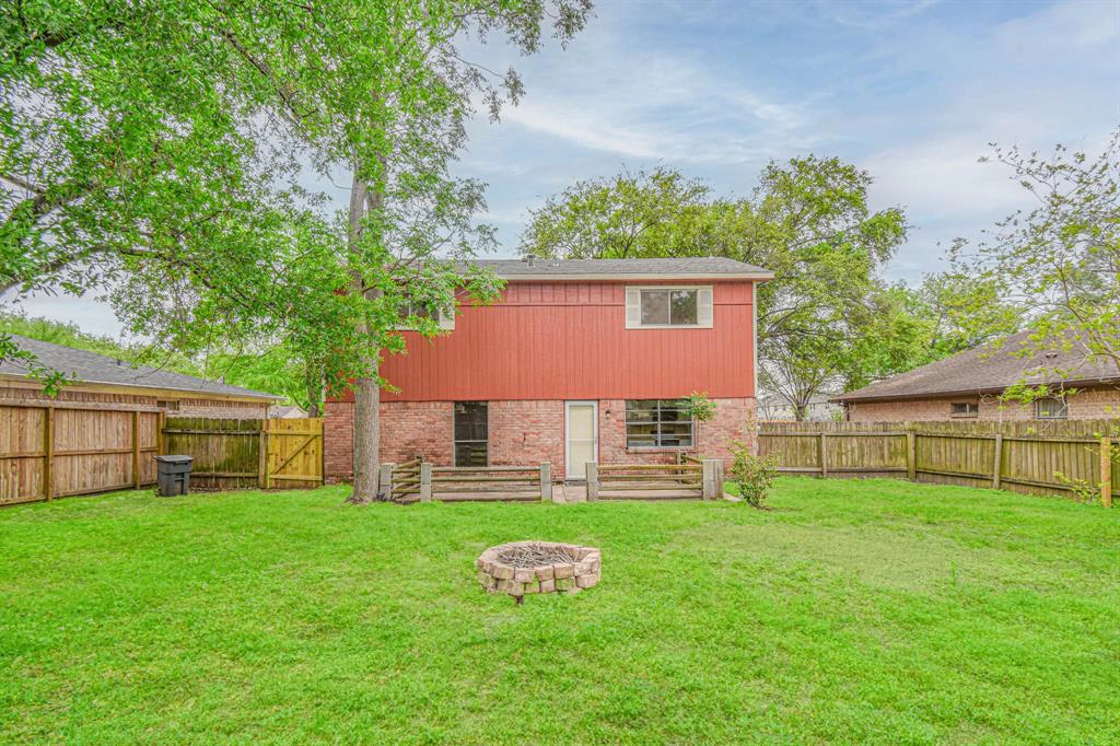 7114 Briarfield Dr  