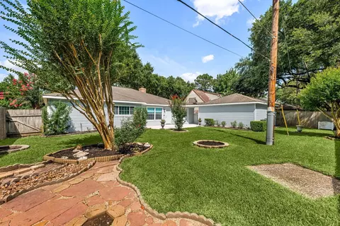 Exterior - 17407 Loring Ln, Spring, TX 77388 photo 7 of 13