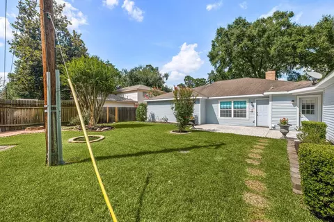 Exterior - 17407 Loring Ln, Spring, TX 77388 photo 8 of 13