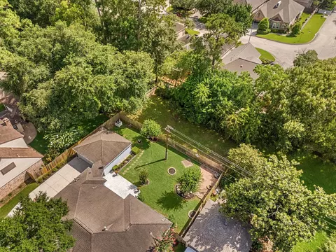 View/Area - 17407 Loring Ln, Spring, TX 77388 photo 7 of 8
