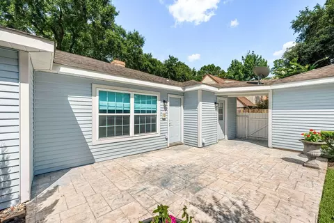Exterior - 17407 Loring Ln, Spring, TX 77388 photo 10 of 13