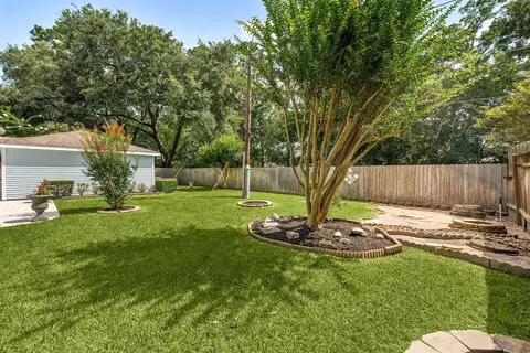 Exterior - 17407 Loring Ln, Spring, TX 77388 photo 9 of 13