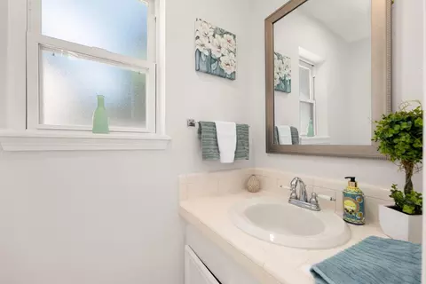 Bath - 17407 Loring Ln, Spring, TX 77388 photo 3 of 3