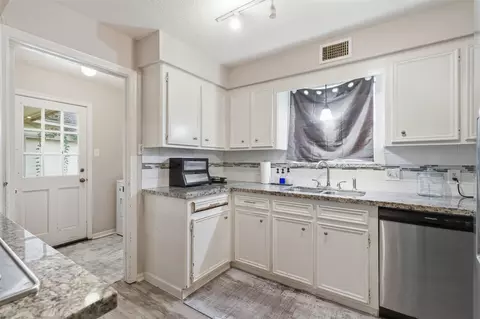 Kitchen - 25518 Long Hill Lane Ln, Spring, TX 77373 photo 3 of 3