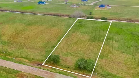 354 Brahman Trl, Angleton, TX 77515