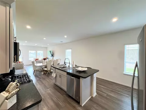 Kitchen - 5226 Castlebury Meadows Dr, Spring, TX 77373 photo 3 of 3
