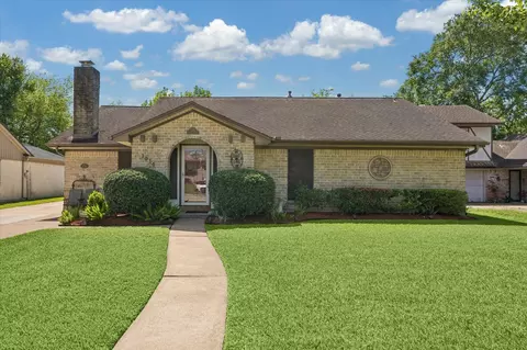 1014 El Dorado Blvd, Houston, TX 77062