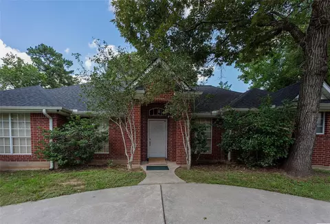 217 Tupelo Ln, Conroe, TX 77304