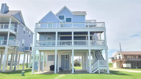 21226 Gulf Dr, Galveston, TX 77554