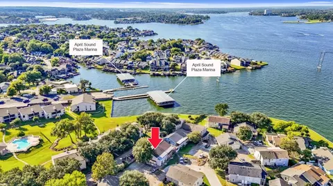 132 April Point Dr N, Montgomery, TX 77356