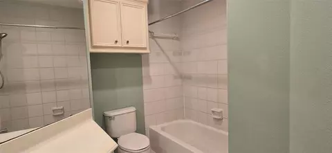 Bath - 6614 Ambercrest Dr, Spring, TX 77389 photo 3 of 3