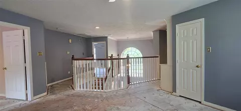 Entry Way - 6614 Ambercrest Dr, Spring, TX 77389 photo 5 of 7