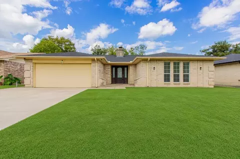 2522 Lower Valley Dr, Houston, TX 77067