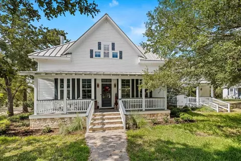 3600 Noak Rd, Round Top, TX 78954