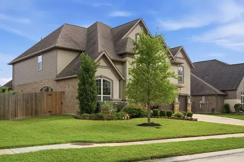 2513 Royal Field Ln, Friendswood, TX 77546