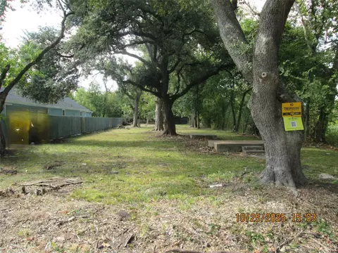 0 Glass St, Houston, TX 77016