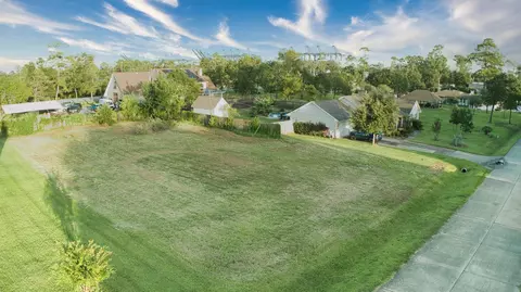 0 E Country Club Dr, Shoreacres, TX 77571