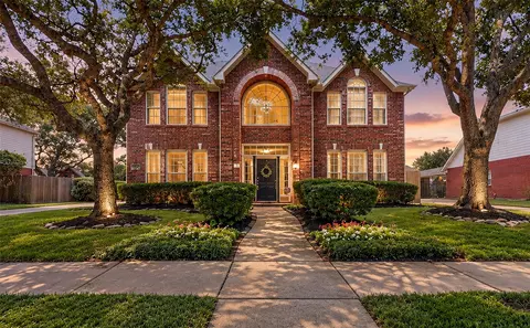3615 Garrettsville Dr, Pearland, TX 77584