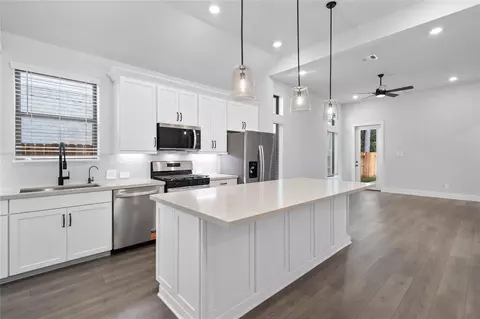 Kitchen - 2039 Forest Stream Way, Conroe, TX 77304 photo 2 of 8