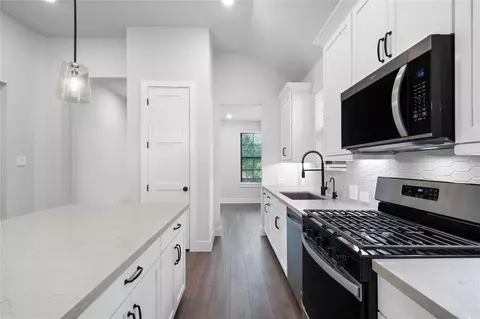 Kitchen - 2039 Forest Stream Way, Conroe, TX 77304 photo 3 of 8
