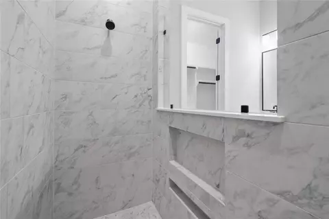 Bath - 2039 Forest Stream Way, Conroe, TX 77304 photo 2 of 2