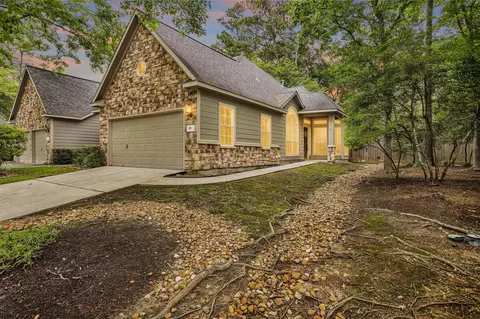 18 Endor Forest Pl, The Woodlands, TX 77382