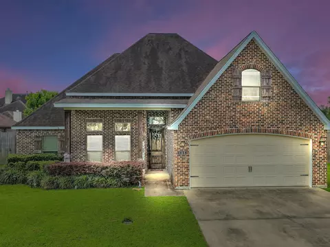 105 Jorden Gage Ln, Lumberton, TX 77657