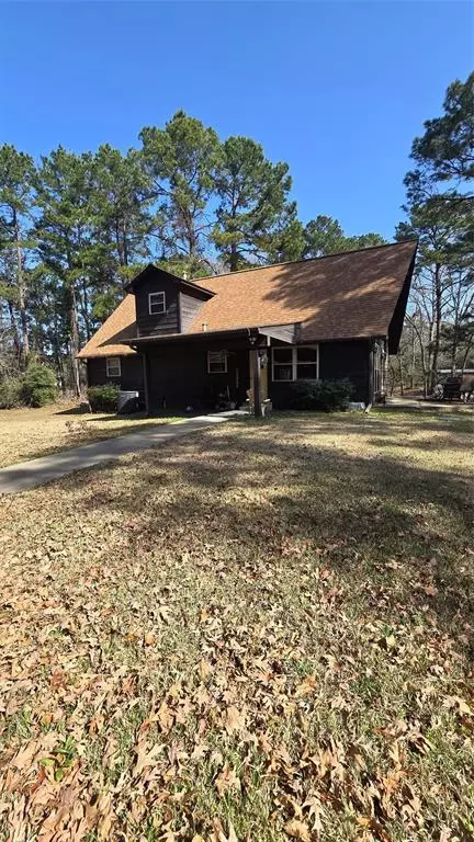 10 Paradise Loop, Point Blank, TX 77364 photo 1