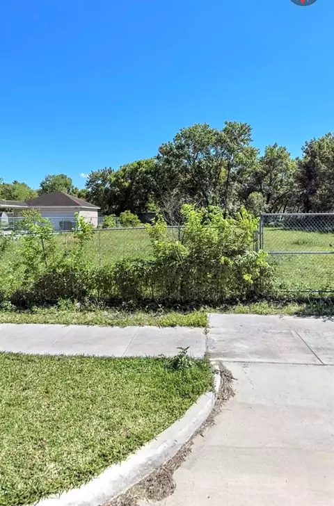 4906 Lincolnshire Rd, Houston, TX 77048