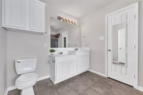 Bath - 3114 Rendezvous Ct, Spring, TX 77373 photo 3 of 3