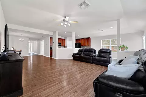 Living - 3114 Rendezvous Ct, Spring, TX 77373 photo 2 of 3