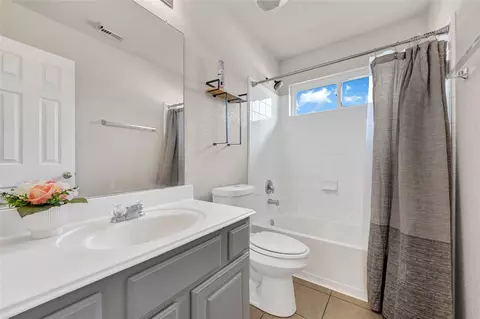 Bath - 3114 Rendezvous Ct, Spring, TX 77373 photo 1 of 3