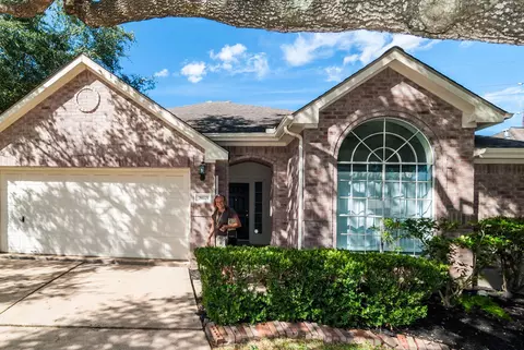 18018 Oakmoss Hill Ct, Richmond, TX 77407