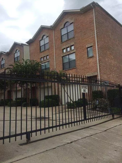 3501 Link Valley Dr #901, Houston, TX 77025