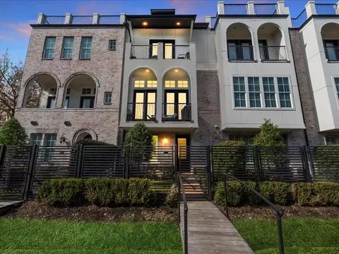 2605 Maxroy St, Houston, TX 77007