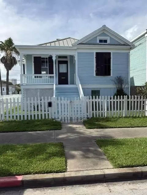 1628 Avenue N 12, Galveston, TX 77550