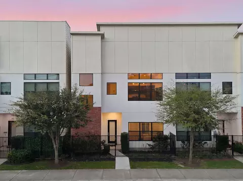 118 N Hutcheson St, Houston, TX 77003