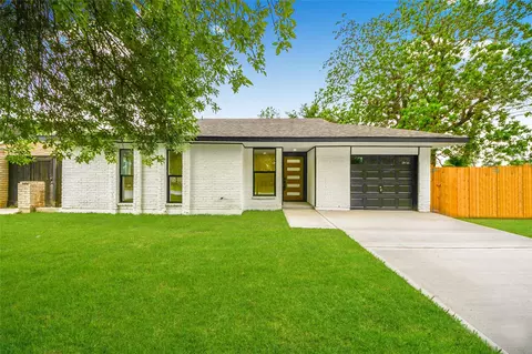 11119 Hazen St, Houston, TX 77072